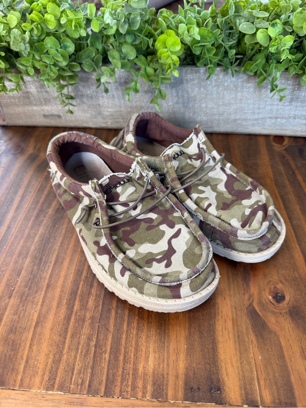 Kids Camo Hey Dudes Slip-On Shoes Size 5Y